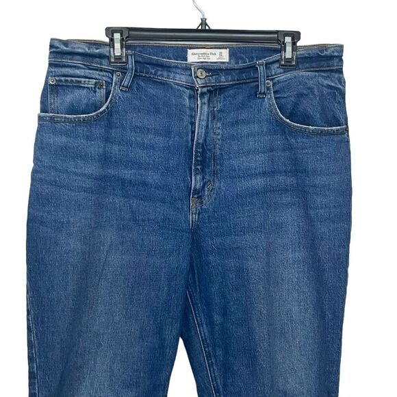 Abercrombie & Fitch The Kick Flare Ultra High Rise Jeans Crop Two Tone Size 32 S - Picture 3 of 13